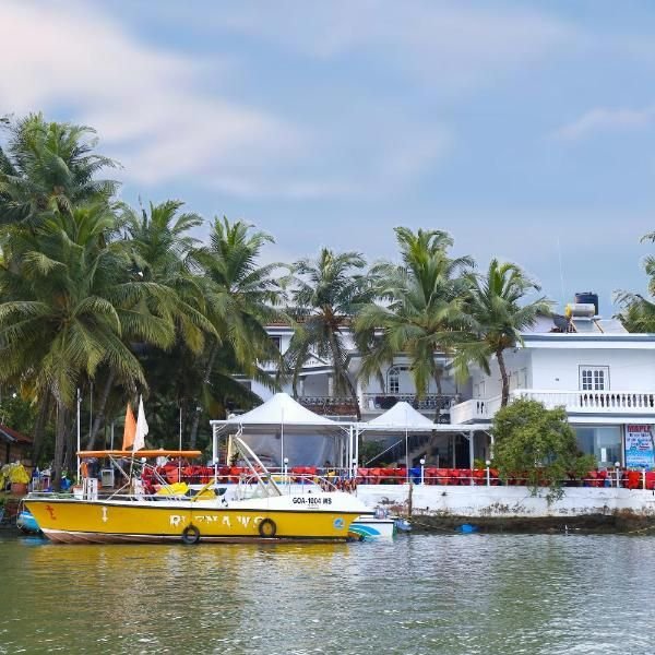 Cavelossim Beach Goa