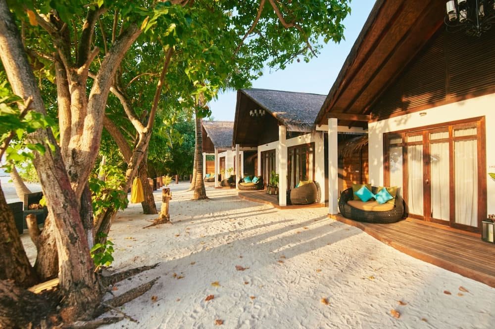 Dhigurah Beach Maldives swimming